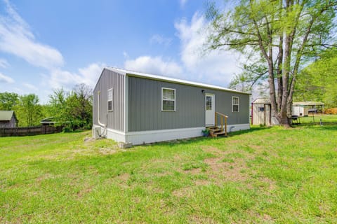 Exterior | Spacious Yard | Single-Story Cabin | Mini-Split A/C & Heating