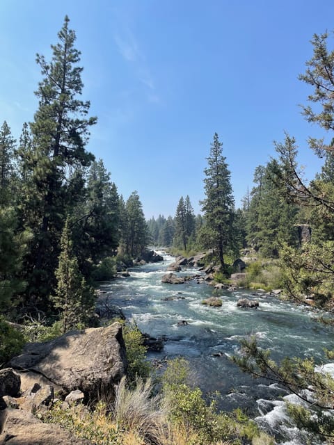Beautiful Deschutes River minutes away!