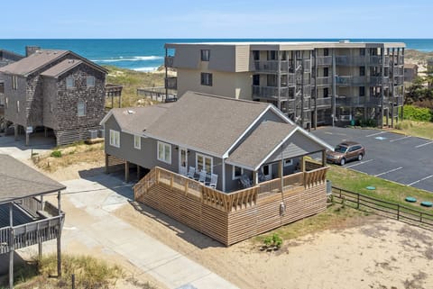 KDS1619: Jewel by the Sea | Front Exterior