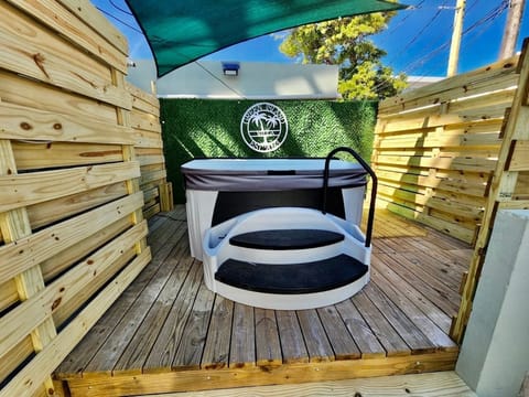 Shared Jaccuzzi