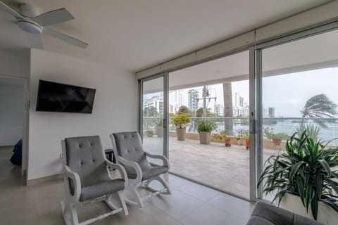 A stylish haven for today’s traveler! Relax on the spacious shared terrace and take in the stunning views of El Laguito. It’s the perfect spot to unwind and soak up the scenery