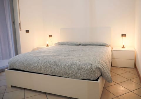 Discover the pleasure of living in the heart of Bellano, kissed by the beauty of Lake Como.Its central location allows you to immerse yourself in the vibrant life of Bellano, with its characteristic shops, delicious restaurants and authentic atmosphere.  Apartment in Bellano