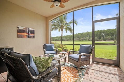 Rear Lanai facing the golf course