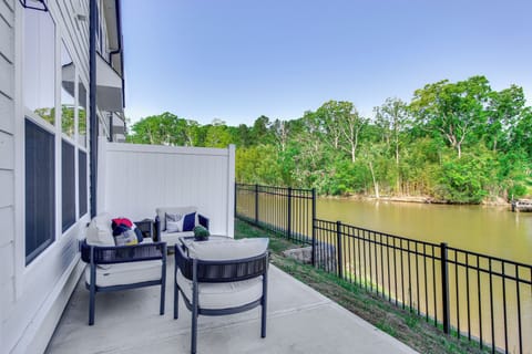 Greenwood Vacation Rental | 3BR | 2.5BA | 1,742 Sq Ft | Small Step to Enter