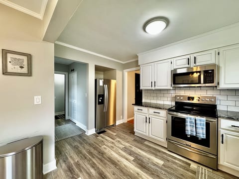 Full size appliances make cooking a breeze!