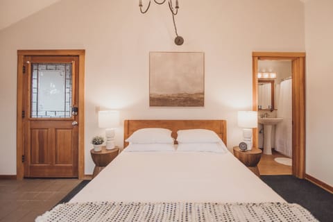 Queen Bed at The Harrison Inn Studio