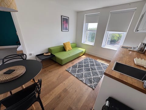 Living Room / Lounge