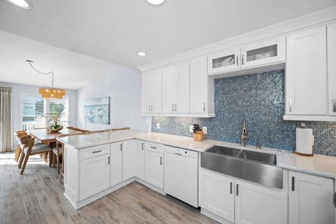 Fully stocked kitchen ready to entertain.