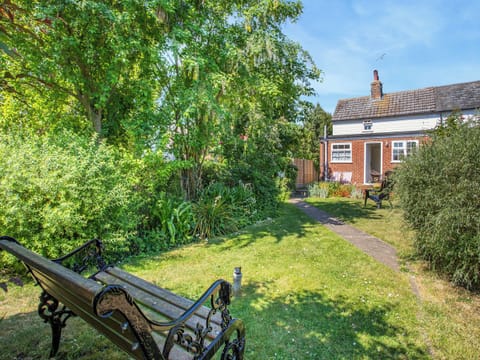 Exterior | Island Cottage, Mersea Island