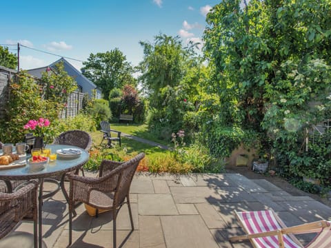 Exterior | Island Cottage, Mersea Island