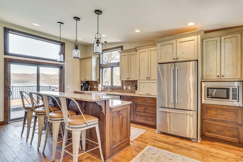 Kitchen | Cooking Basics | Complimentary Spices | Main Floor