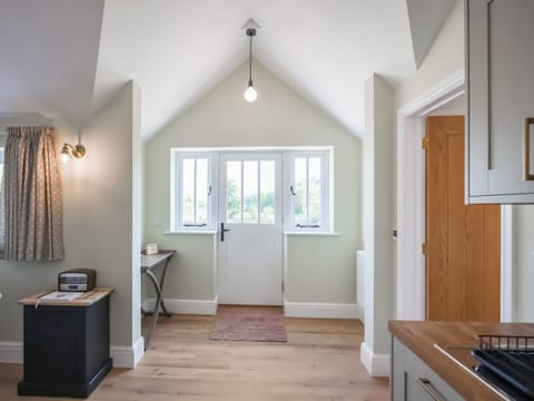 Open plan living space | The Vinery - Cottage Escapes, Shrewsbury