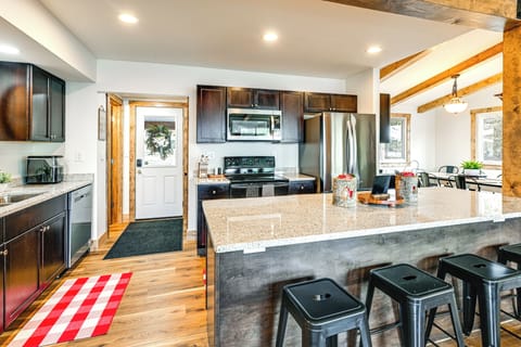 Kitchen | Main Level | Dishwasher | Cooking Basics