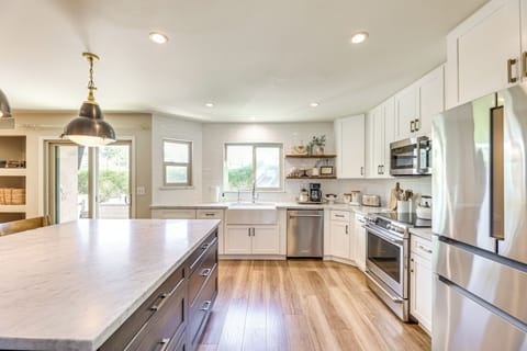 Kitchen | French Press | Blender | 1st Floor