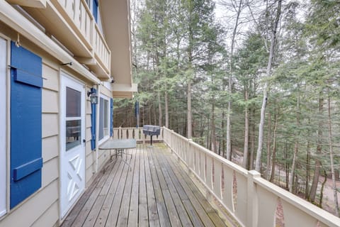 Balcony | Charcoal Grill | Outdoor Dining Table