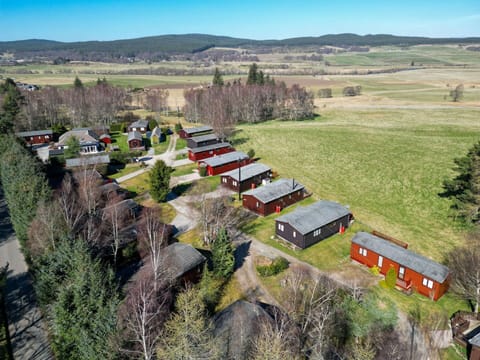 Grass, House, Residential Area, Landscape, Roof, Plain, Home, Rural Area, Land Lot, Cottage