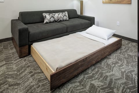 Trundle bed