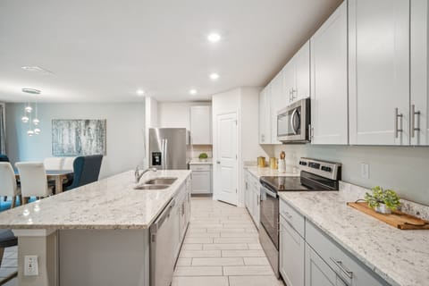 Indoors, Kitchen, Appliance, Microwave, Oven