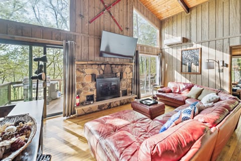 Indoors, Furniture, Living Room, Couch, Fireplace