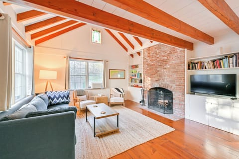 Amagansett Vacation Rental | 4BR | 2BA | 2,600 Sq Ft | 2 Steps to Enter