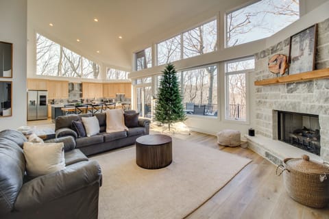 Jasper Vacation Rental | 5BR | 4.5BA | Step-Free Entry | 6,150 Sq Ft