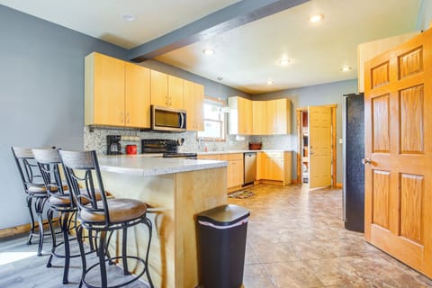 Kitchen | Refrigerator | Dishwasher | Toaster | 1st Floor