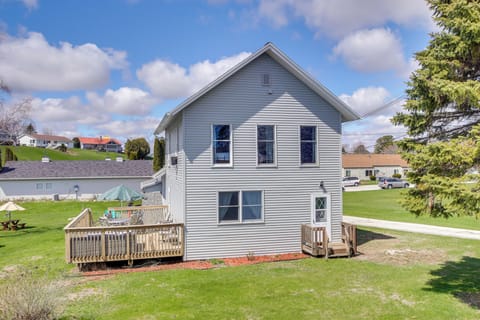 Algoma Vacation Rental | 3BR | 2BA | 2,000 Sq Ft | Stairs Required