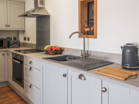Kitchen | Erddyn - Sarn Faen Cottages, Tal-y-Bont, near Barmouth