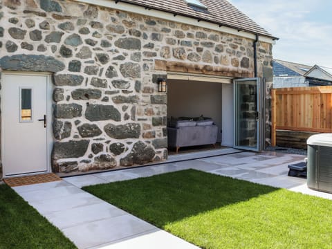 Exterior | Erddyn - Sarn Faen Cottages, Tal-y-Bont, near Barmouth