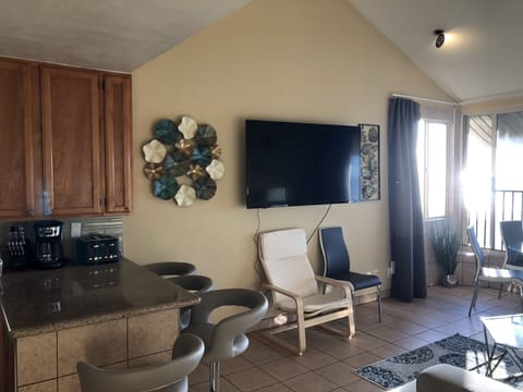 Very nice space for gathering and socializing