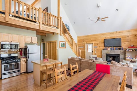 Dinner, cards, or deleting those work emails is all possible here.