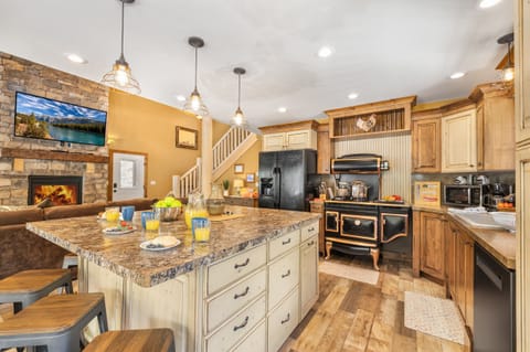 Jensen Pines ~ cook your favorite meals in this beautiful kitchen