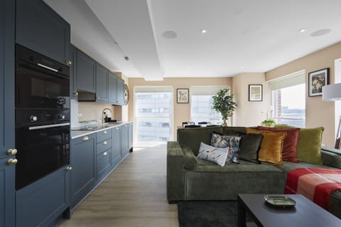 Living Room / Lounge