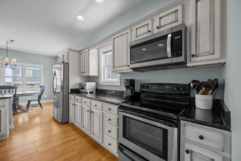 Full-equipped kitchen