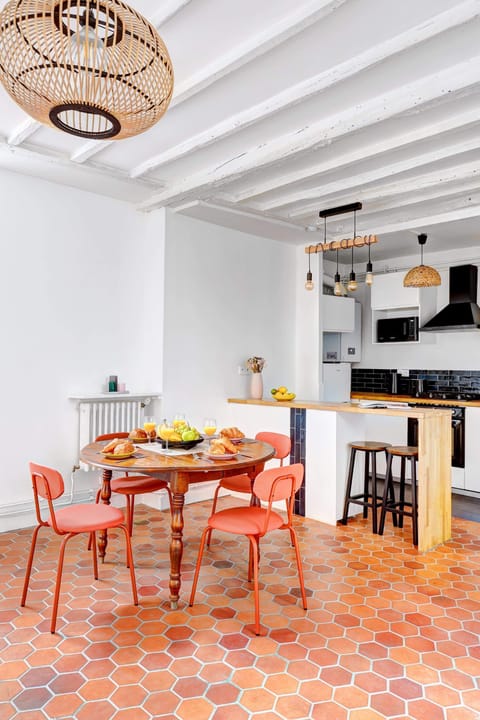 The kitchen and dining area