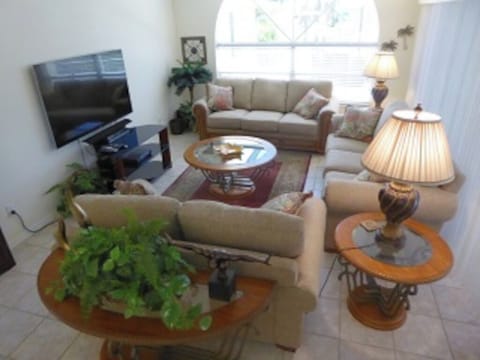 Main lounge: 75" HD TV, sound bar, Comcast 70 channel cable, Netflix and DVD