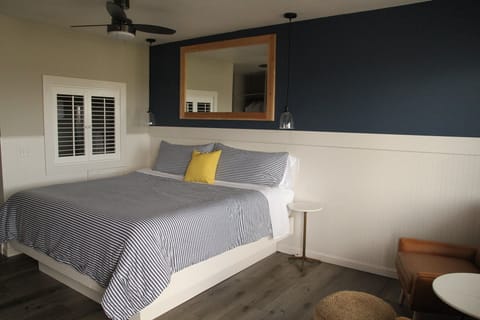 Unit with King size bed