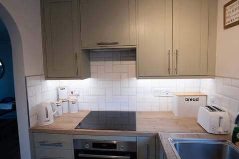 2c4687fd-3f65-4c67-8b45-863cb1986d2f