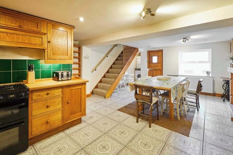 Gray Street, Whitby - Host & Stay