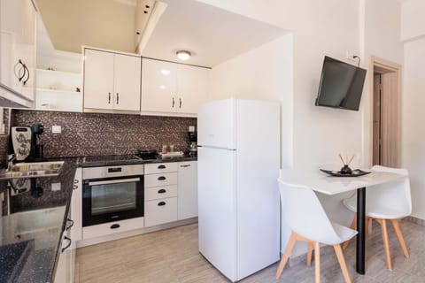 Apartment 1: Fully-equipped kitchen