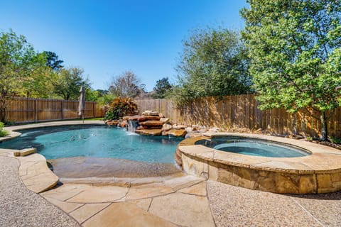 The Woodlands Vacation Rental | 4BR | 4BA | 2,702 Sq Ft | Step-Free Entry