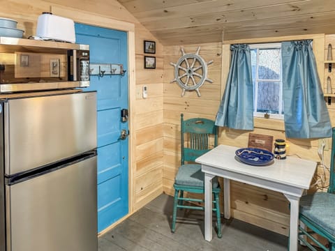 kitchen appliances and perfect sized table for two