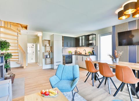 Wohn- und Essbereich mit ausreichend Platz für gemütliches zusammen sein