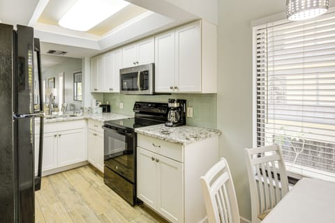 Kitchen | Cooking Basics | Drip Coffee Maker