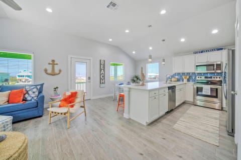 Home with a coastal touch. (Green Gecko)