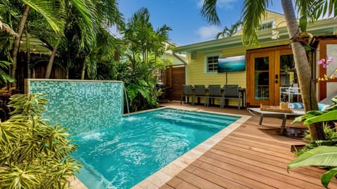 Welcome to Hemingway's Haven...