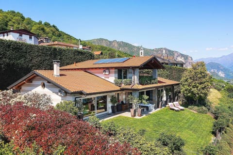 Villa Nora - Stresa, Lake Maggiore - by NORTHITALY VILLAS vacation rental