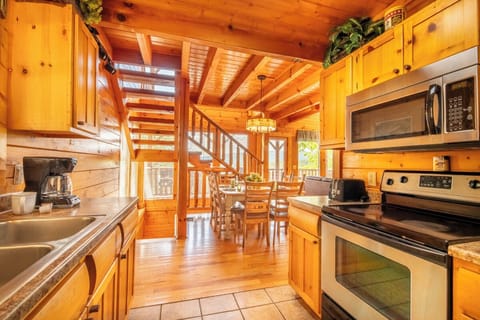 Mountain Seduction's fully-equipped kitchen