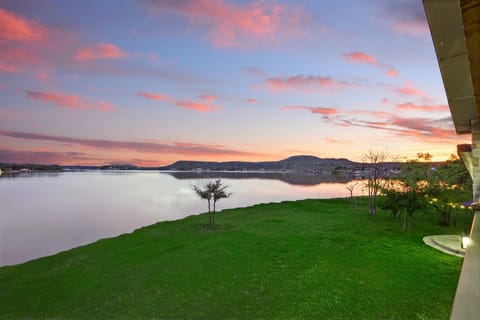 SUNSHINE BEACH! Water is shallow enough to swim