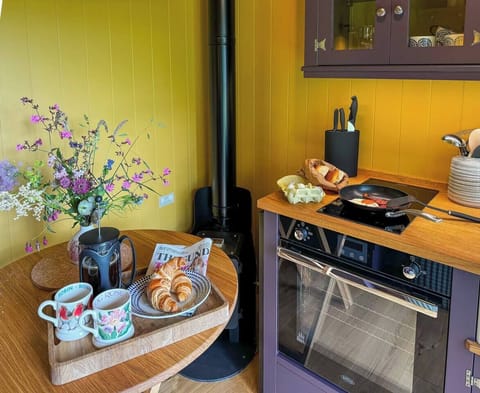 3c907fd0-2ce9-4ae9-82ae-ec1a16504d45